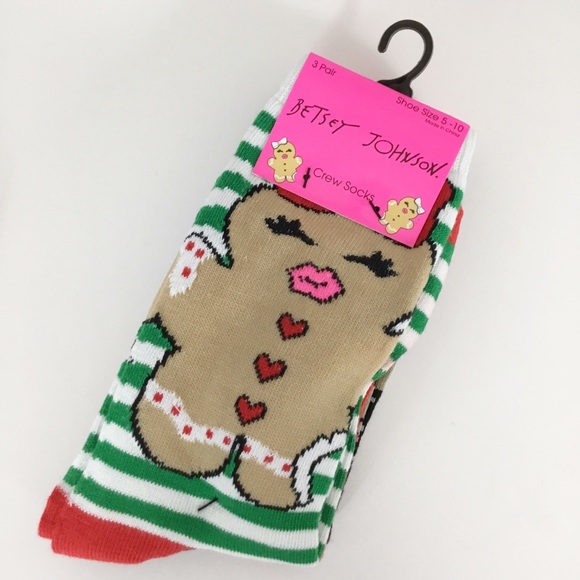 Betsey Johnson Accessories - Betsey Johnson 3pk Crew Socks